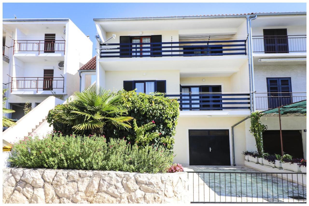 Apartment Zdravko Primošten Buitenkant foto