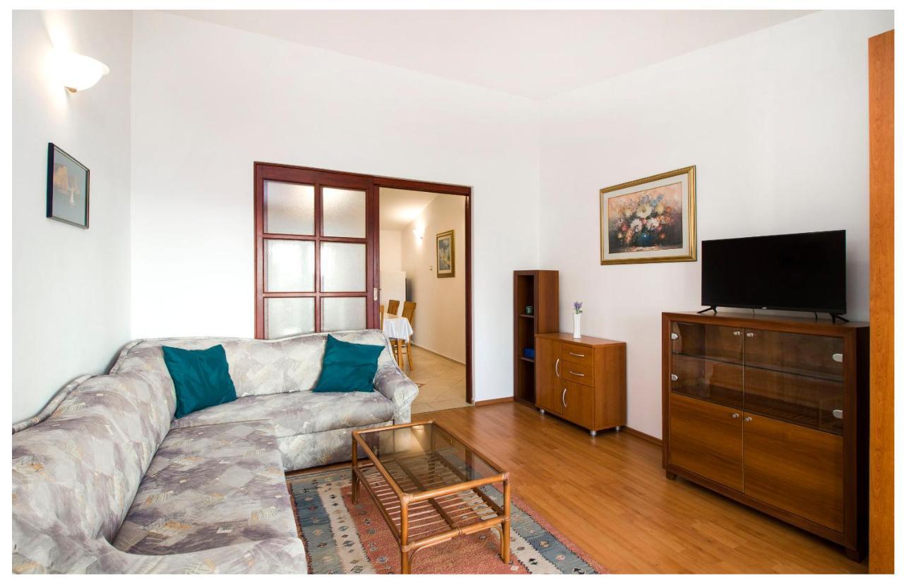 Apartment Zdravko Primošten Buitenkant foto