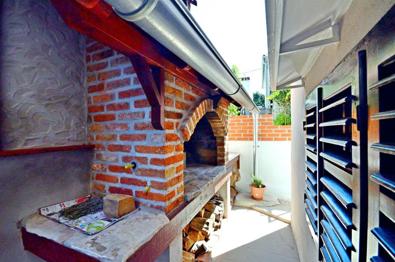 Apartment Zdravko Primošten Buitenkant foto