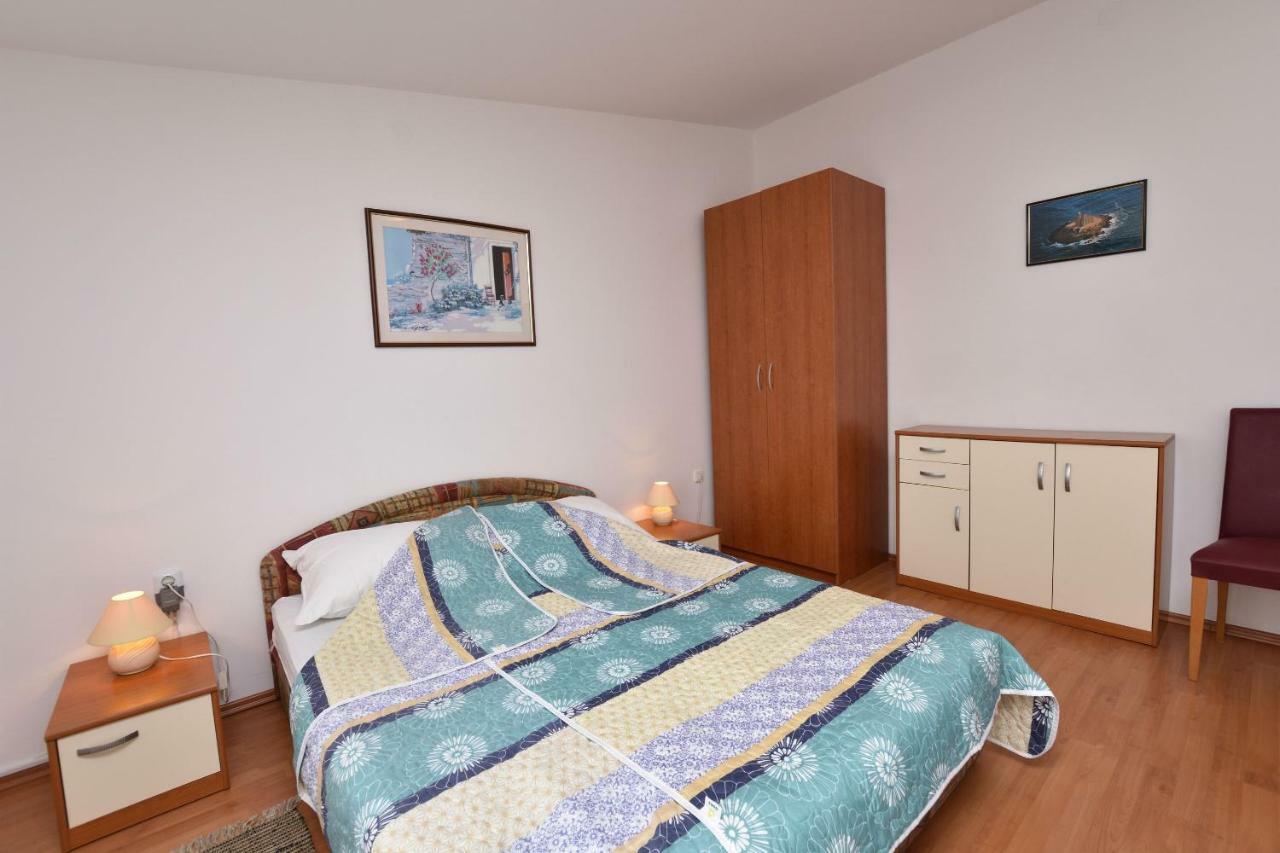 Apartment Zdravko Primošten Buitenkant foto