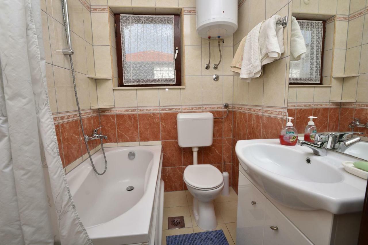 Apartment Zdravko Primošten Buitenkant foto
