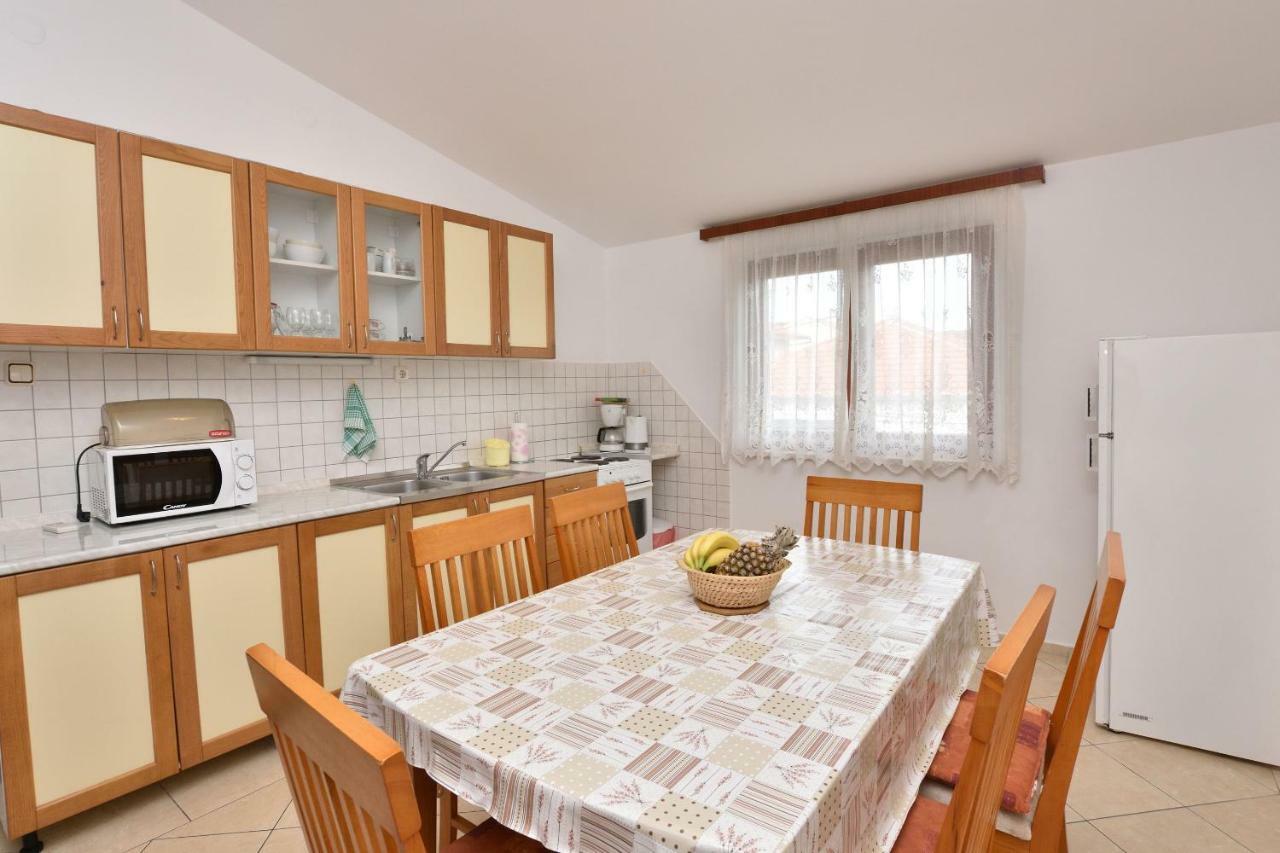 Apartment Zdravko Primošten Buitenkant foto