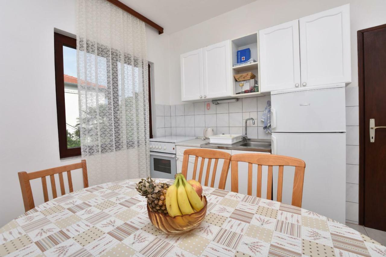 Apartment Zdravko Primošten Buitenkant foto