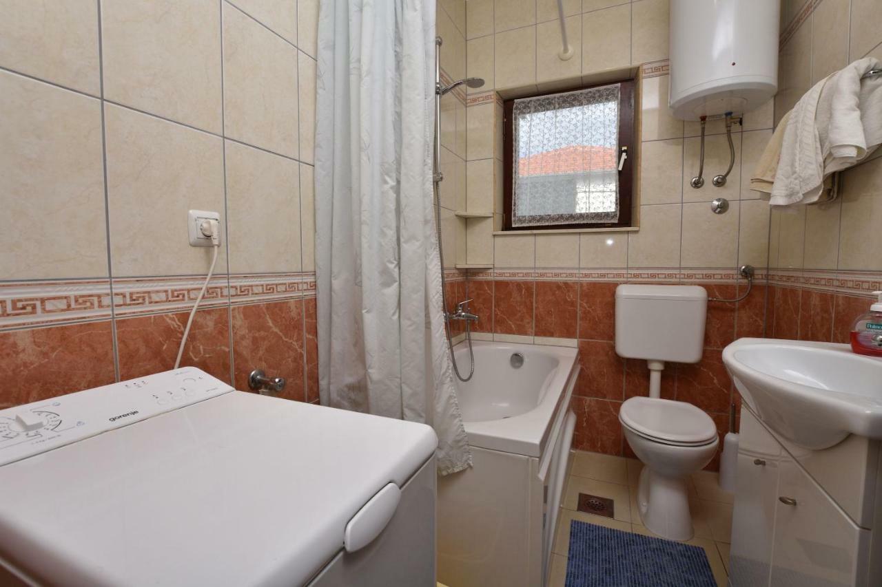 Apartment Zdravko Primošten Buitenkant foto