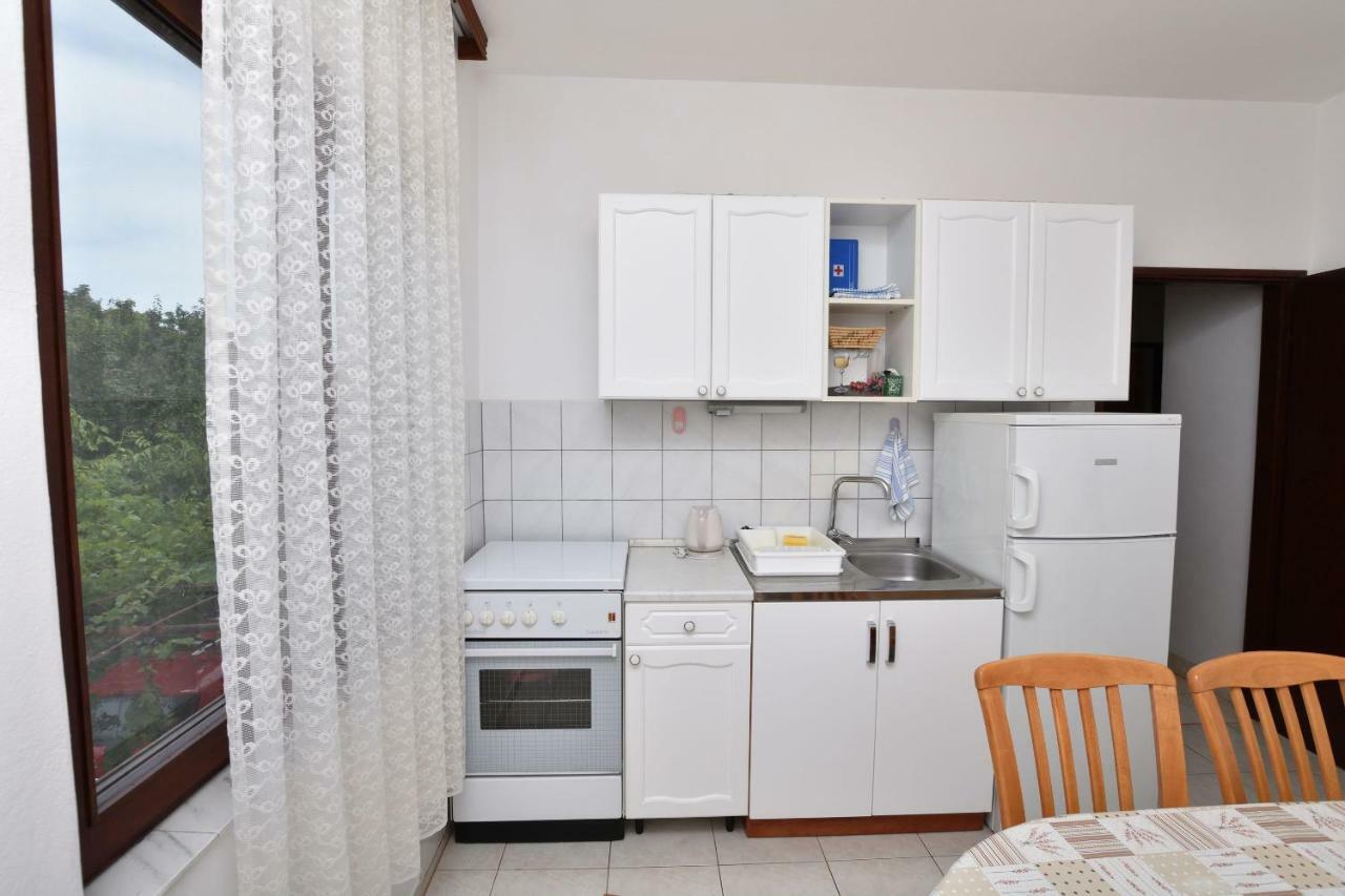 Apartment Zdravko Primošten Buitenkant foto