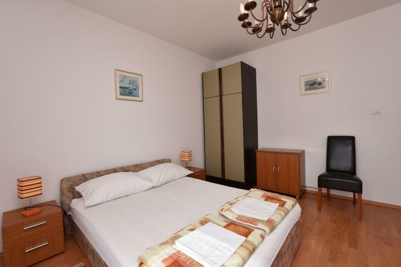 Apartment Zdravko Primošten Buitenkant foto