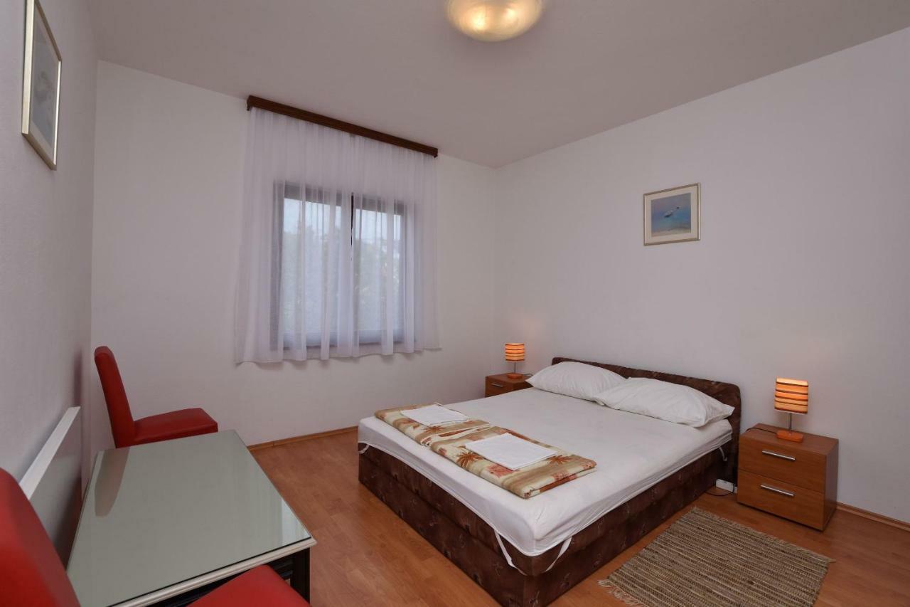 Apartment Zdravko Primošten Buitenkant foto